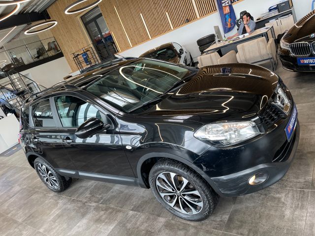 Nissan Qashqai 360 4X4 *PANORAMA*NAVI*TEILLEDER*