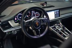 PORSCHE Panamera Turbo*360*PANO*MEMORY*S.-CHRONO*MATRIX*