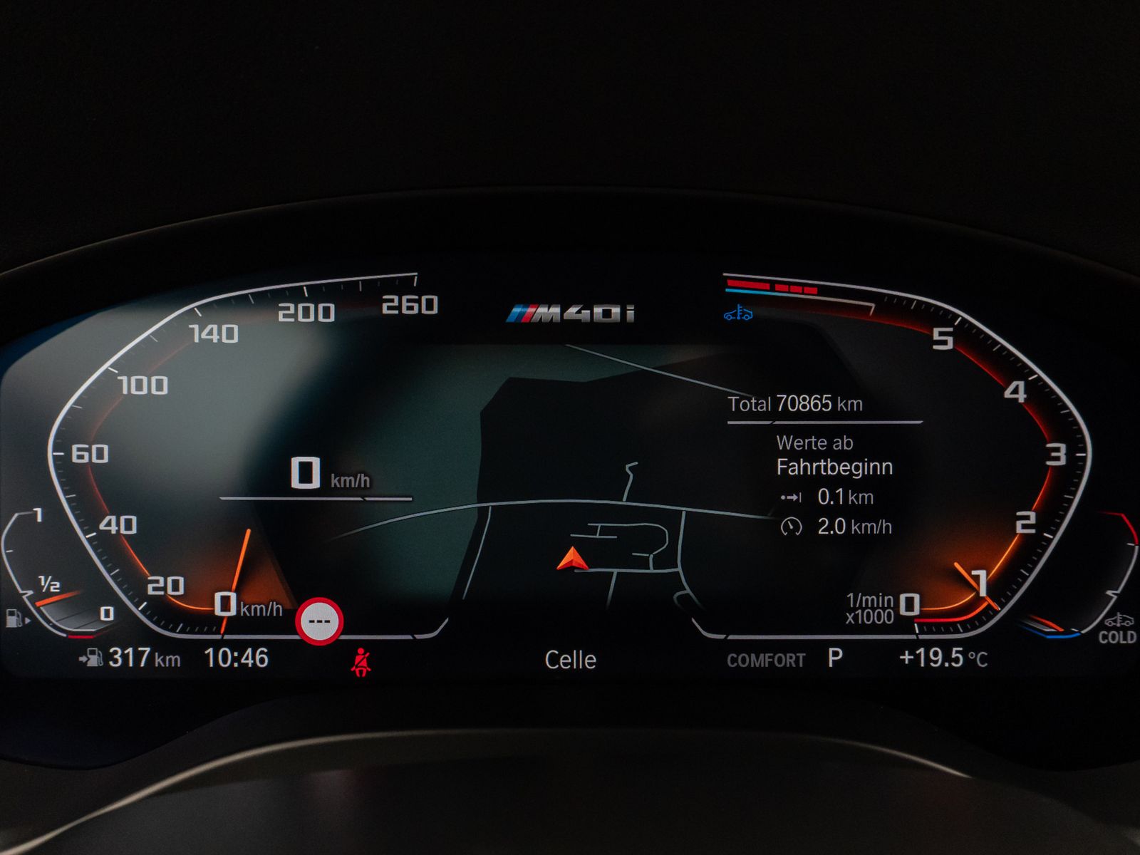 Fahrzeugabbildung BMW X4 M40i Kamera Laser HUD DAB HiFi Komfort 20Zoll