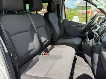 Opel Vivaro - 7