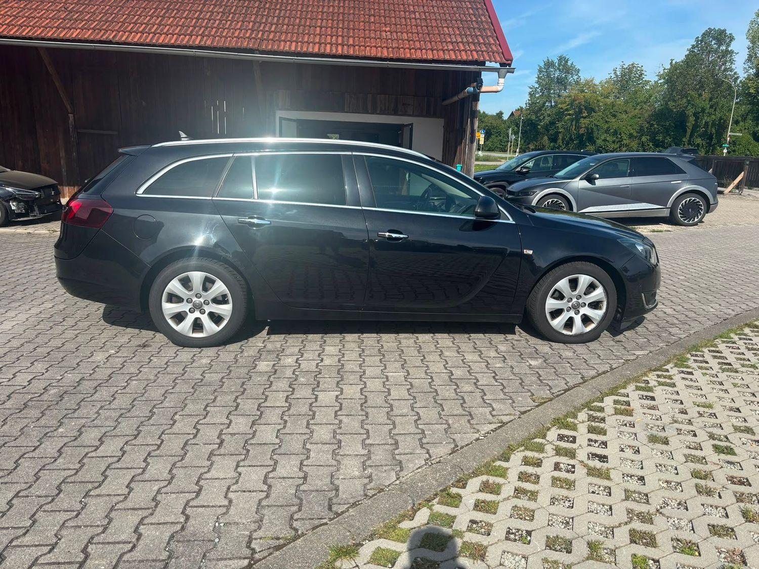 Opel Insignia 2015 — interior