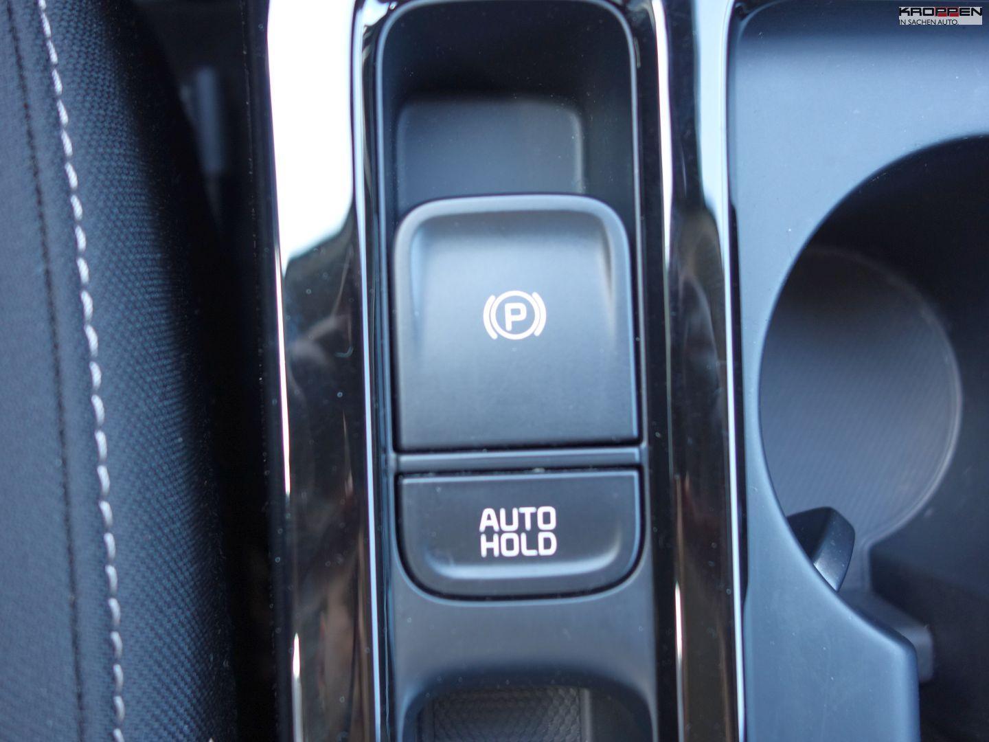 Kia Ceed SW Spirit 1.5T 140  Kamera  SHZ LHZ M+S