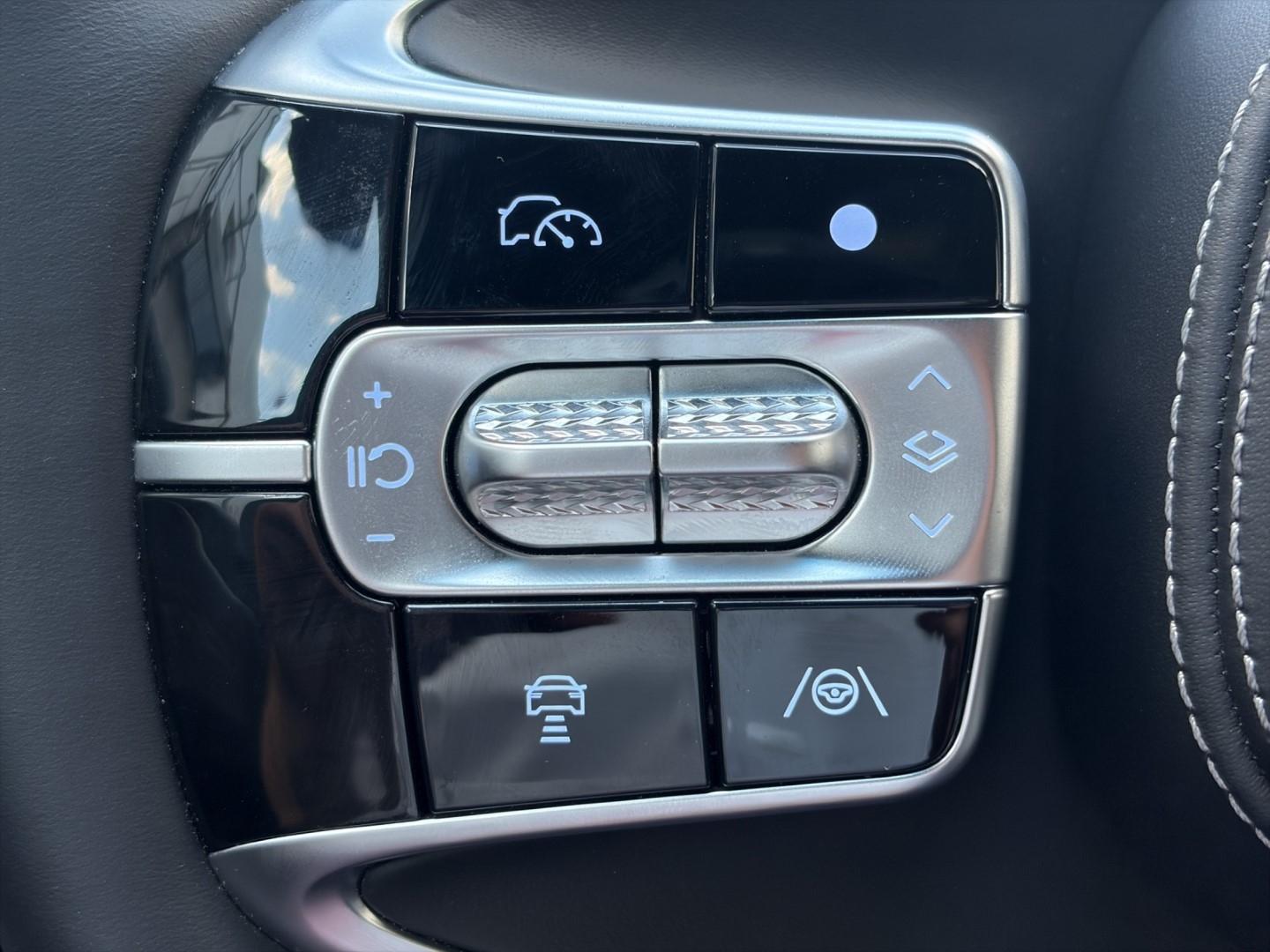 Genesis G90 LUXURY SBW *CAM*LEDER*PANO*CARPLAY*MASSAGE*A