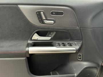 صورة مصغرة 13 لـ 2023 Mercedes-BENZ EQA