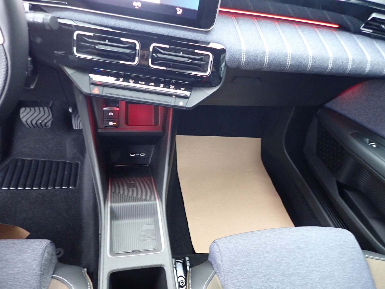 Fahrzeugabbildung Renault R 5 E-Tech elektrisch Techno 150 Comfort Range