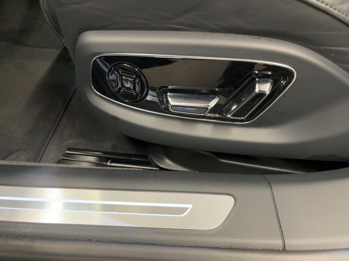 Audi A8 - Bild 17