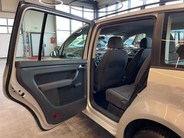 Volkswagen Touran Conceptline *KLIMA*TEMPOMAT*SZHZ*