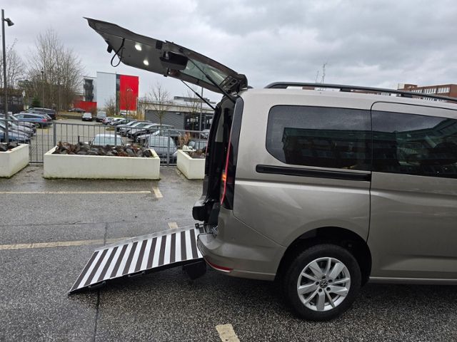 Fahrzeugabbildung Volkswagen Caddy Life Maxi inkl. Rollstuhlrampe