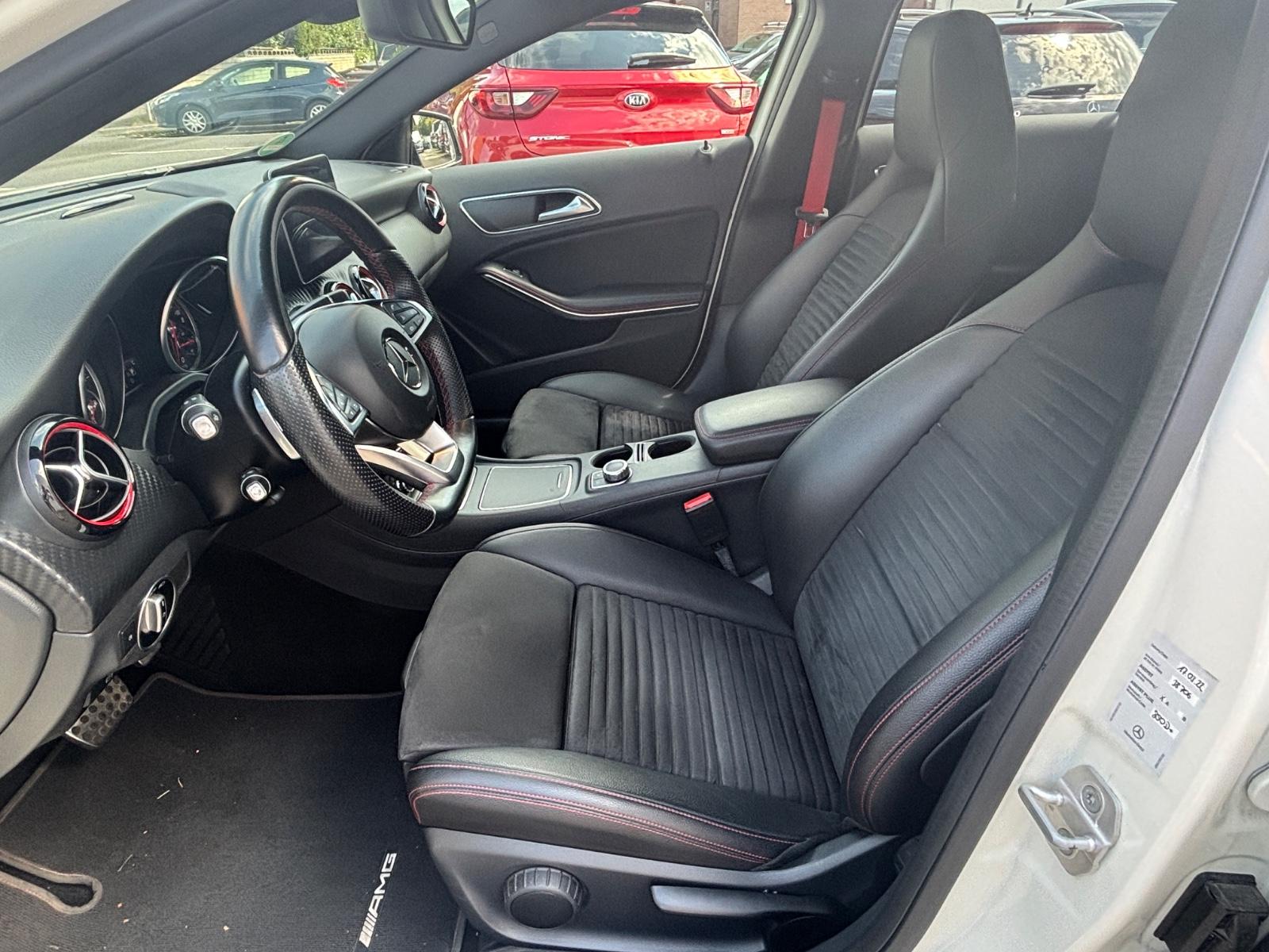 Mercedes-Benz A 250 AMG Sportpaket Panorama Night Paket
