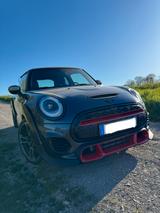 MINI John Cooper Works Coupé GP Limitiert Nr. 2862 - MINI John Cooper Works Coupé mit Benzin-Antrieb: Automatik