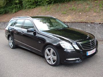 Mercedes E 220 - 2