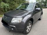 Suzuki Grand Vitara 2.4 VVT Comfort Klima 4x4 Euro5 AHK - Suzuki Grand Vitara Comfort mit Benzin-Antrieb