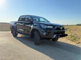 Toyota Hilux Invincible 2,8 Liter AHK ACC 204 PS  Rollo