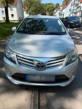 Toyota Avensis 1.6 Benzin  107.500 km  T... - Toyota Avensis in Essen