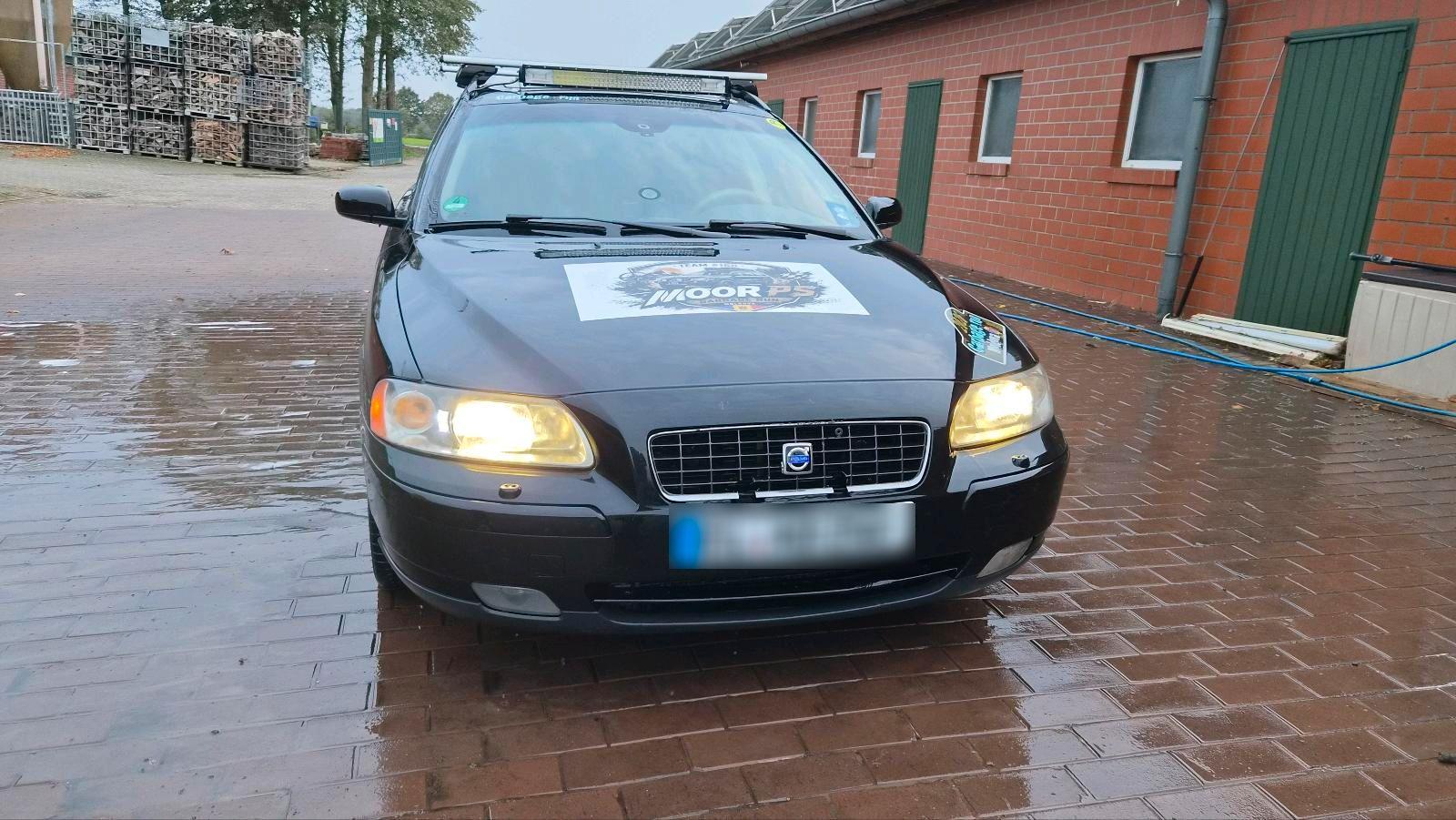 Volvo V70 2005 — вигляд ззаду