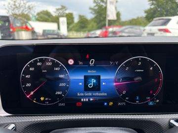 Fahrzeugabbildung Mercedes-Benz A 200d Special Edition AMG Pano DAB Night Paket