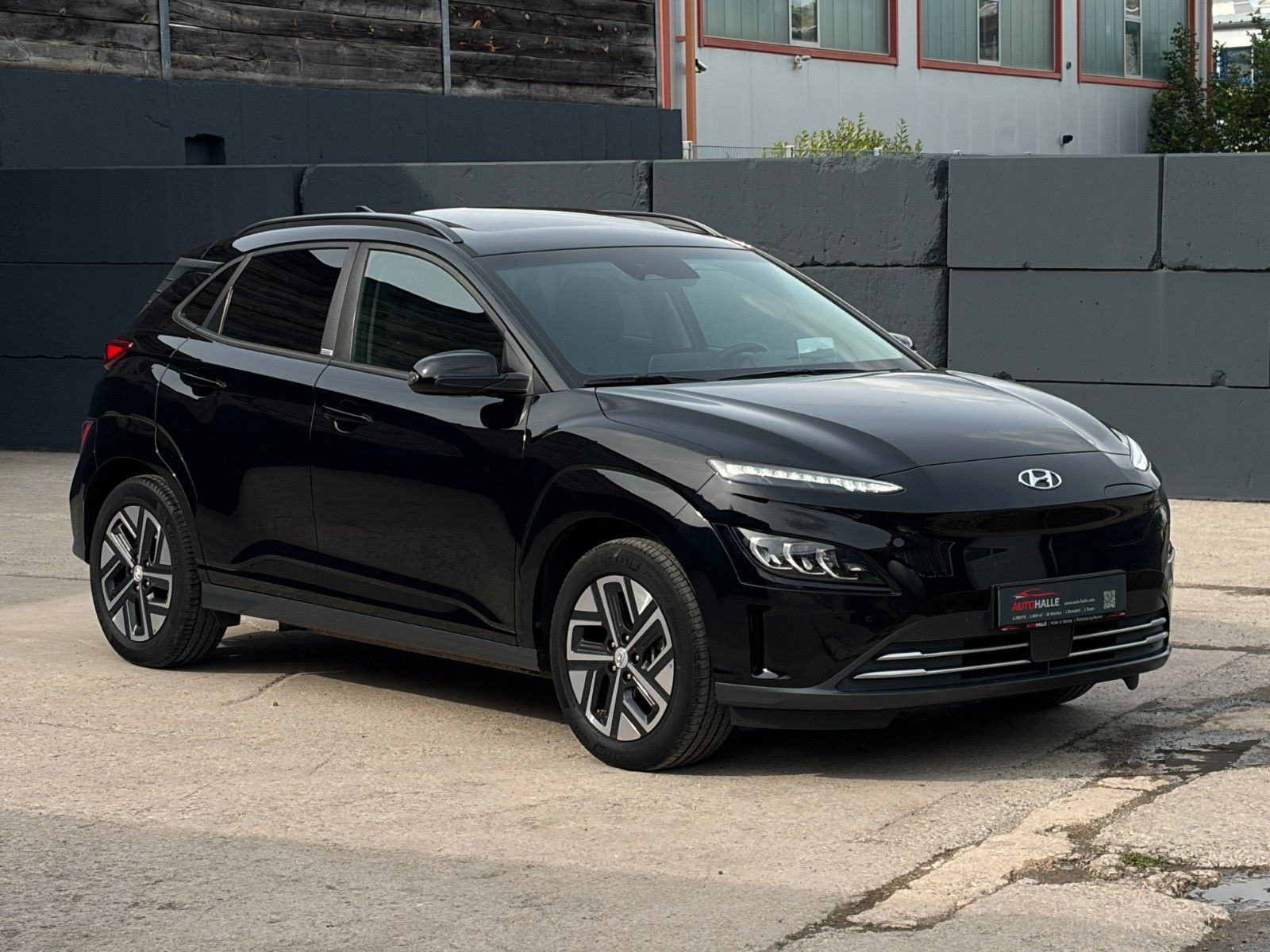 Fahrzeugabbildung Hyundai Kona E Trend 2WD Kamera Schiebedach ACC HuD LHZ