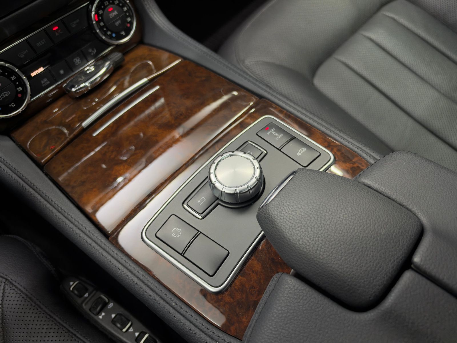 Fahrzeugabbildung Mercedes-Benz CLS 500 |AMG-LINE|H/K|PANO|AIR-MATIC|DE-FZG
