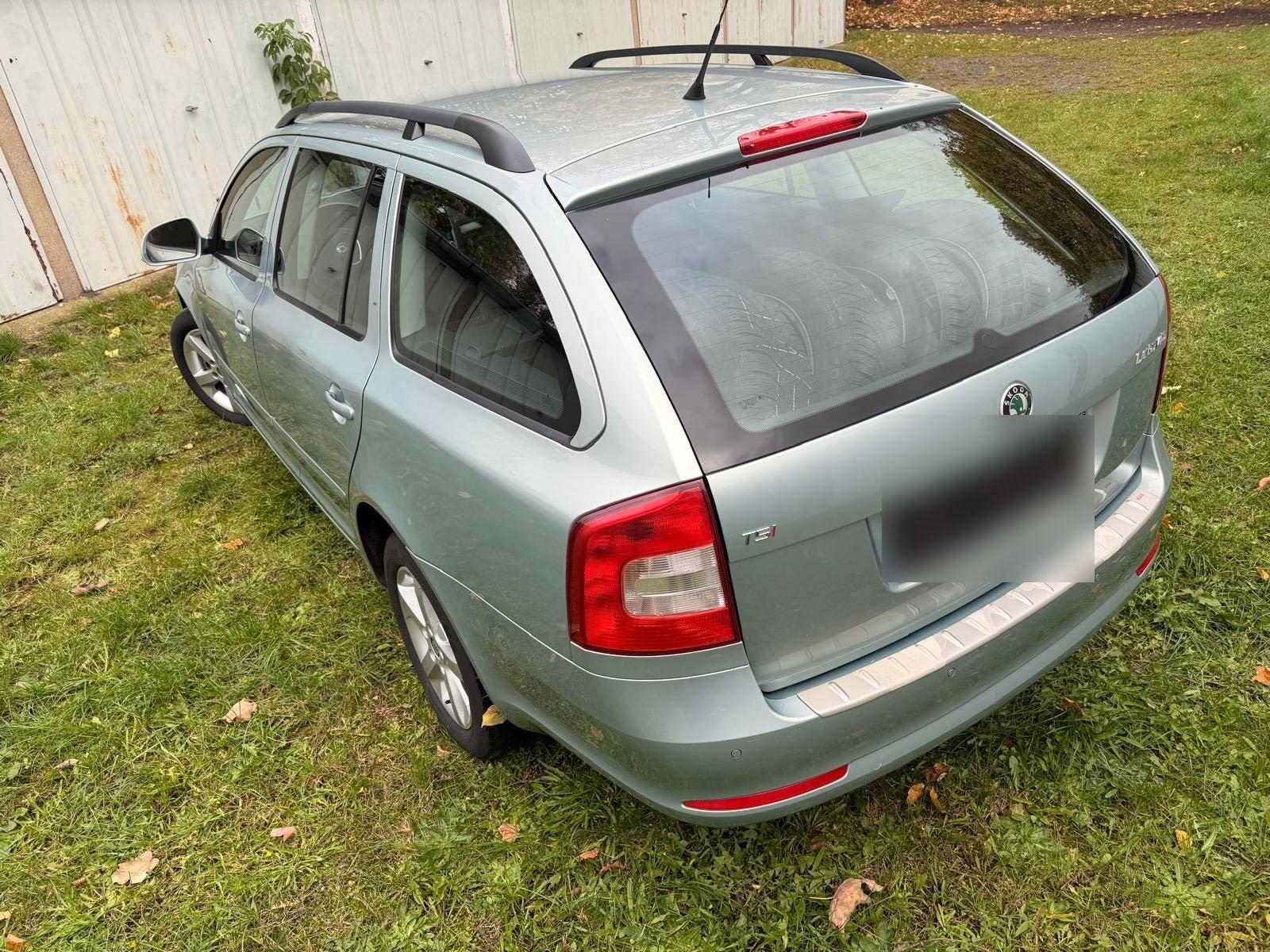 Skoda Octavia 2009 — engine 160 HP (118kW)