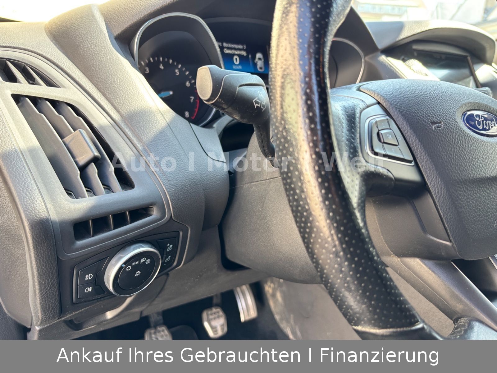 Fahrzeugabbildung Ford Focus Turnier ST-Line SYNC/LED/XENON/ALU/NAV/SHZ