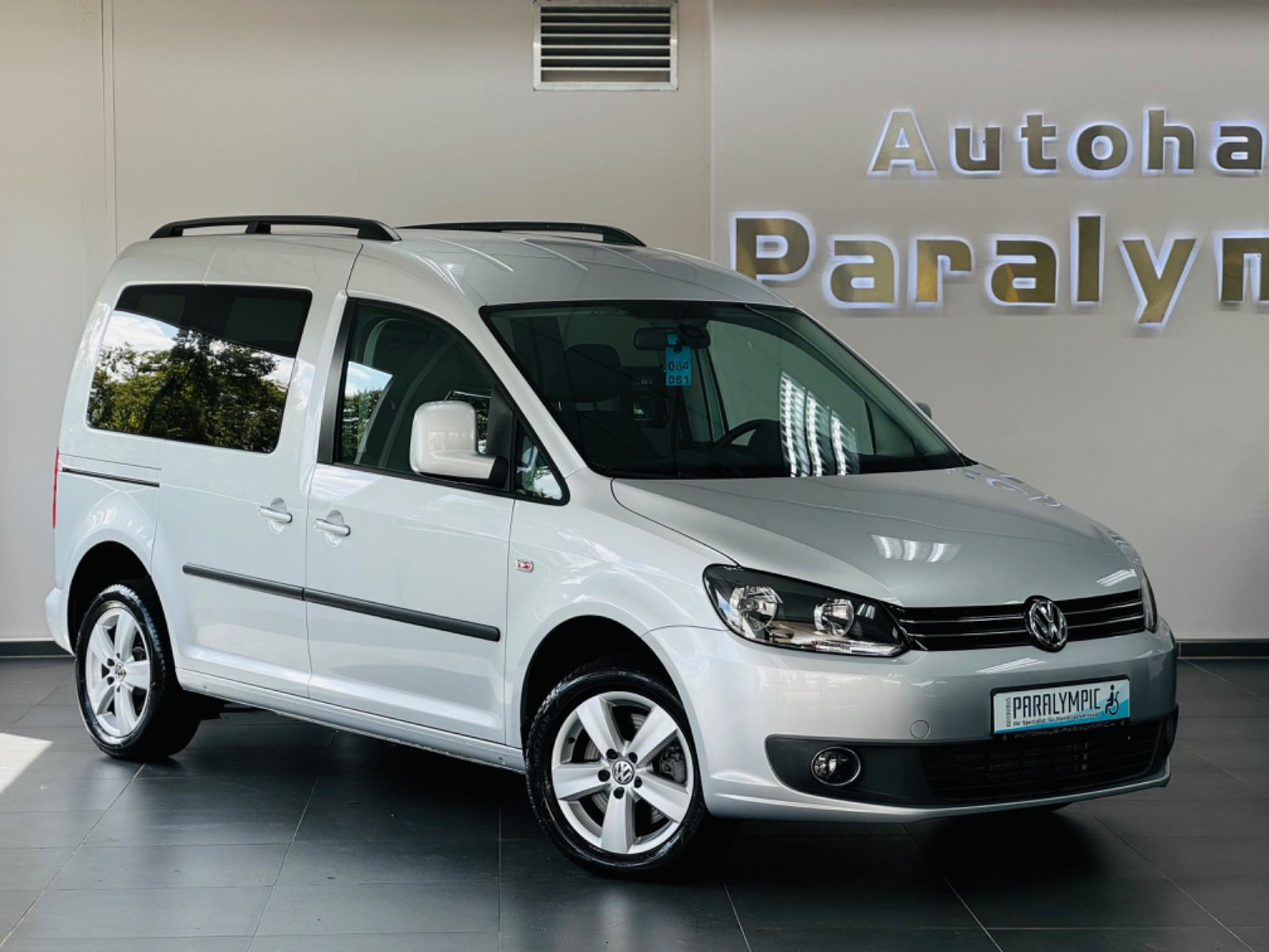 Caddy Comfort TDI DSG Behindertengerecht-Rampe