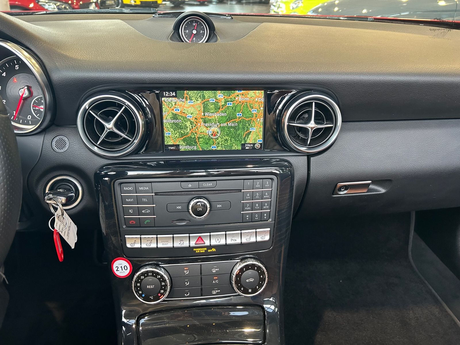 Fahrzeugabbildung Mercedes-Benz SLC 300 H/K RFK LED NAVI