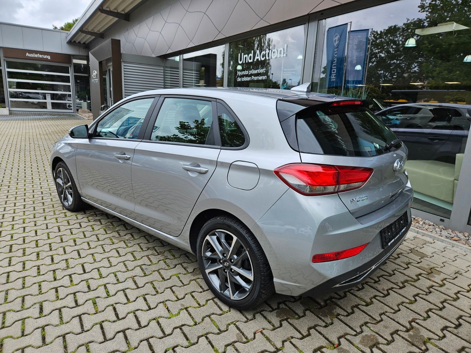 Fahrzeugabbildung Hyundai i30 1.0 T-GDI 48V TREND KAMERA PDC SHZ LHZ