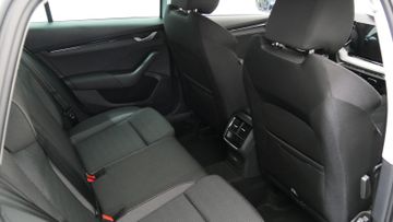 Skoda Octavia Combi 1.5 TSI Selection AHK PDC DAB LED
