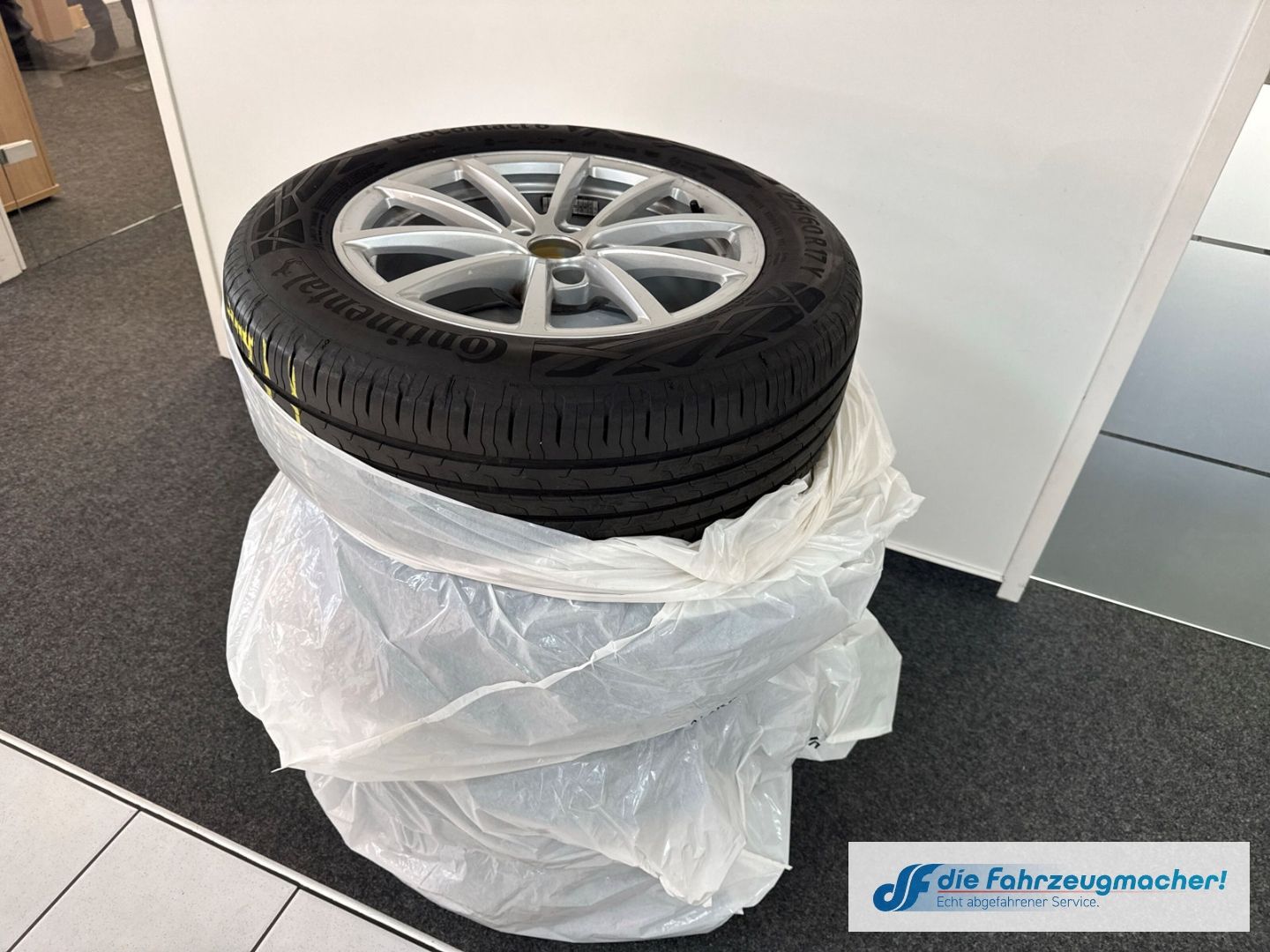 Fahrzeugabbildung Audi A6 Avant 40 TDI Navi LED ACC El. Heckklappe Mehr