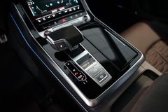 AUDI RSQ8 performance | Pano | 305 km/h | Nimbusgrau AUDI RSQ8 performance | Pano | 305 km/h | Nimbusgrau