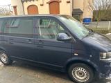 Volkswagen T5 Caravelle 2,0l TDi**8 Sitzer**Privatfahrzeug - blaue Volkswagen T5 Caravelle