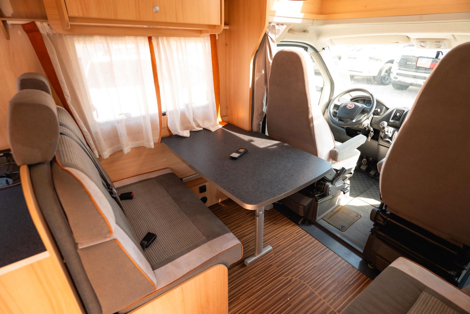 Fahrzeugabbildung Fiat Ducato Alkoven *6 Schlafplätze*Markise*Klima*
