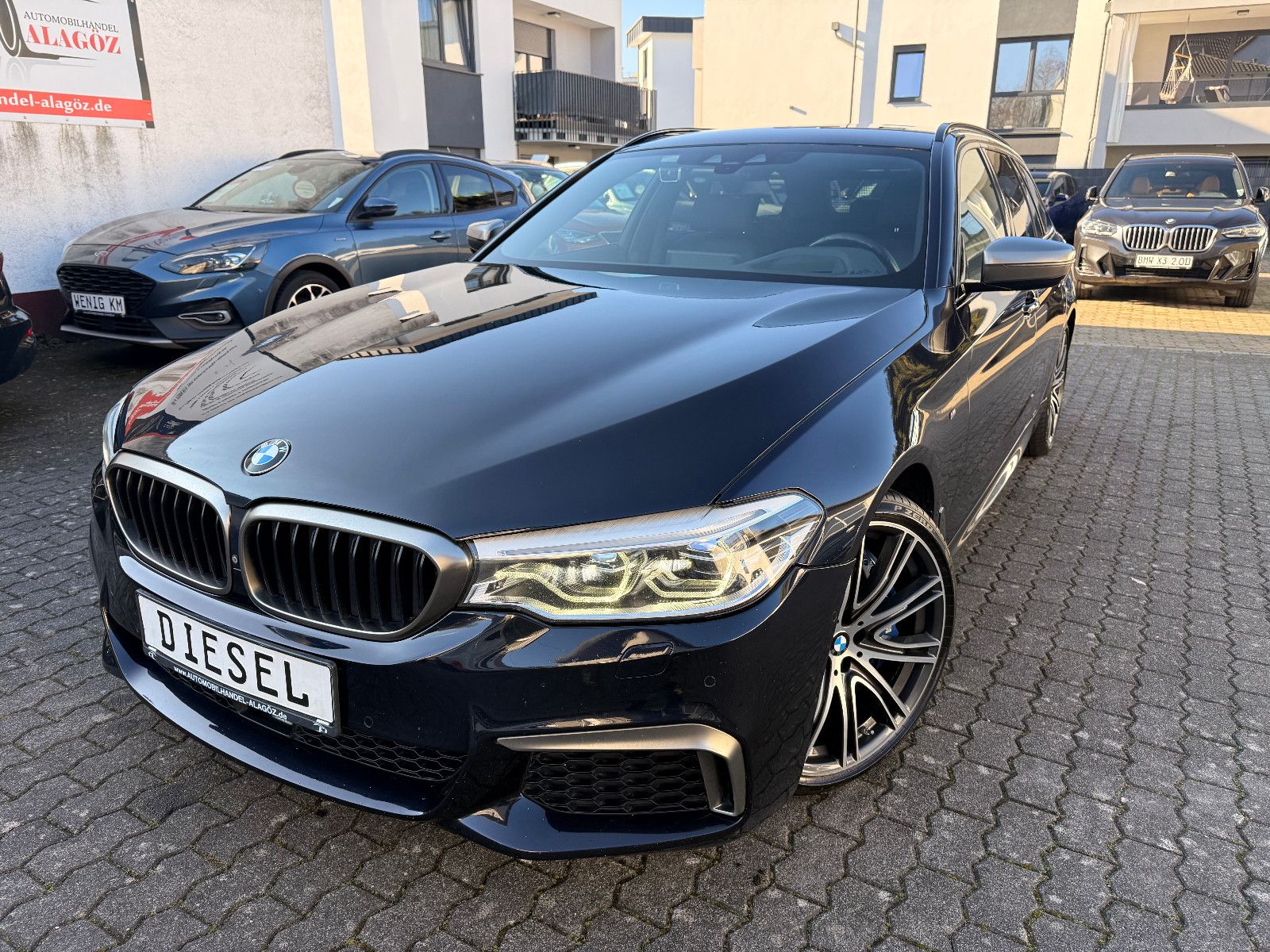 BMW M550d xDrive TOURING M-SPORTPAKET Head-Up VOLL