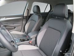 VW Golf VIII 2.0 TDI Goal DSG LED Nav Rfk Ahk ACC VW Golf VIII 2.0 TDI Goal DSG LED Nav Rfk Ahk ACC