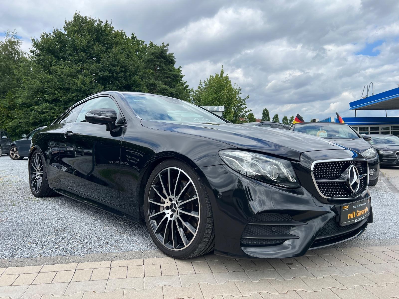 Mercedes-Benz E 300 E Coupe AMG Line Panorama Soft -Close