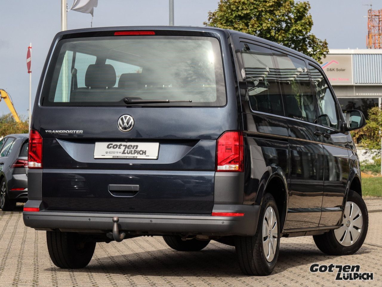 Fahrzeugabbildung Volkswagen T6.1 Transporter Kombi 2.0 TDI Klima 9-Sitzer ZV