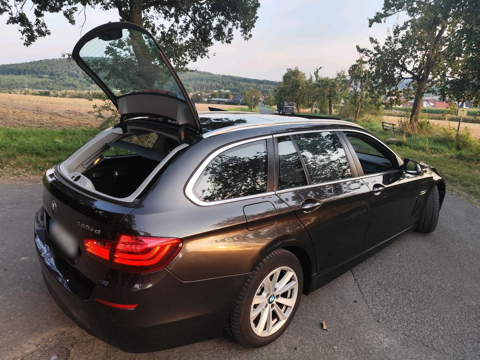 BMW 525 2014 — interior