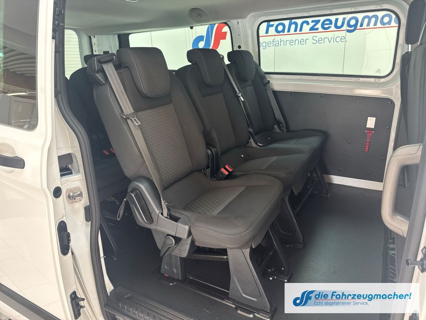 Fahrzeugabbildung Ford Transit Custom 320 L2 Trend 2.0 TDCi Dyn. Kurven