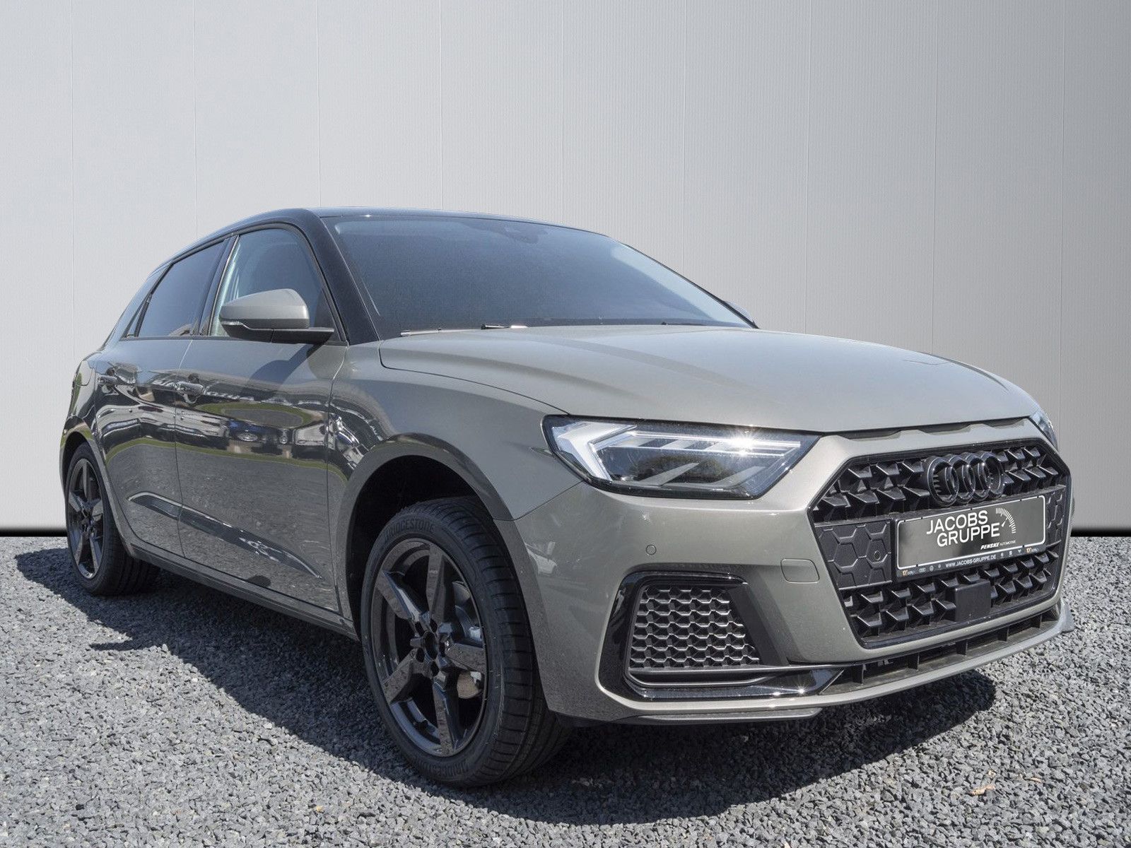 Audi A1 Sportback 25 TFSI advanced S-tronic Optik sch imagem 3