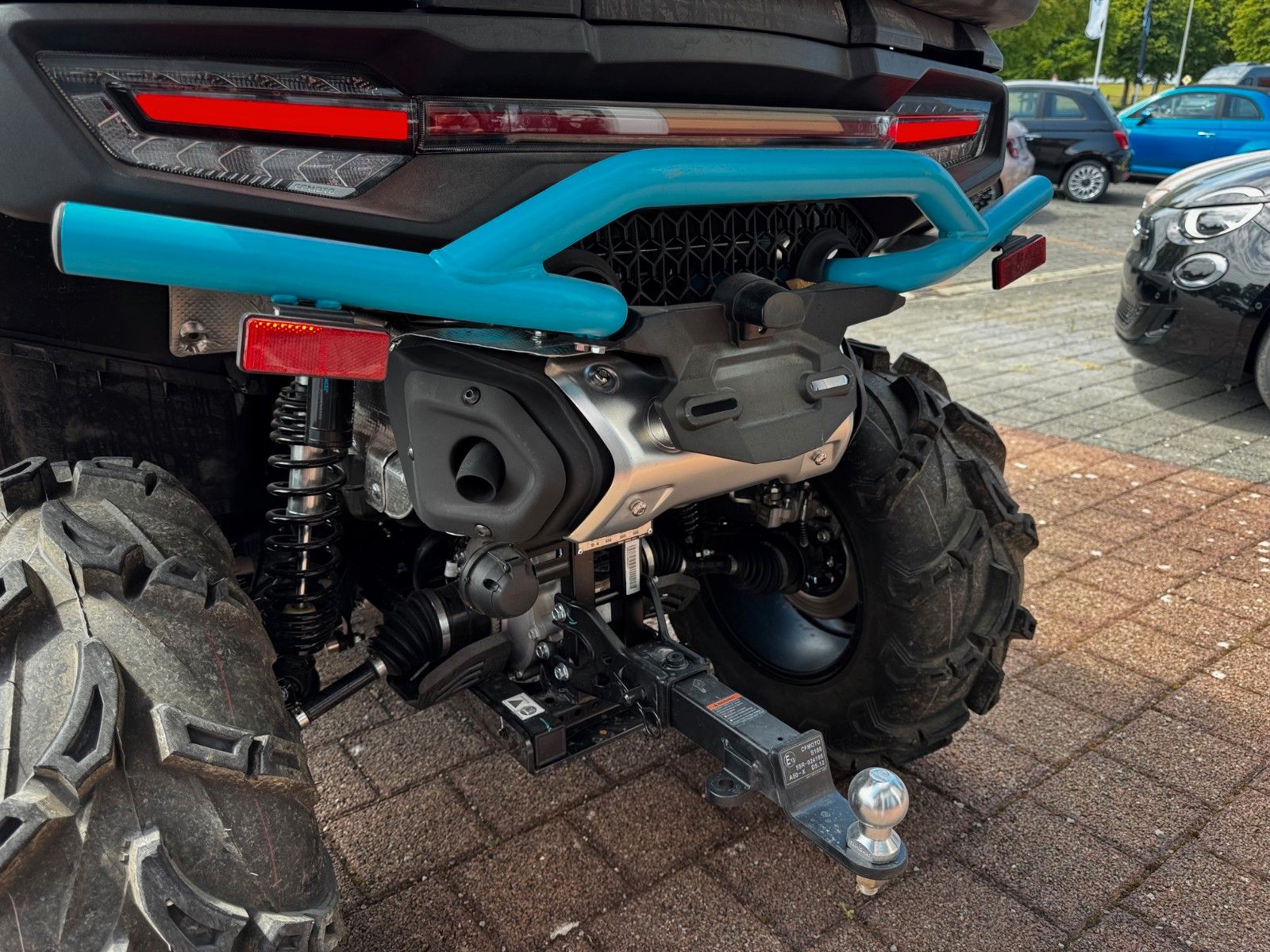 Fahrzeugabbildung CFMOTO CFORCE 1000 TOURING PRO MUD Version - T3b ABS