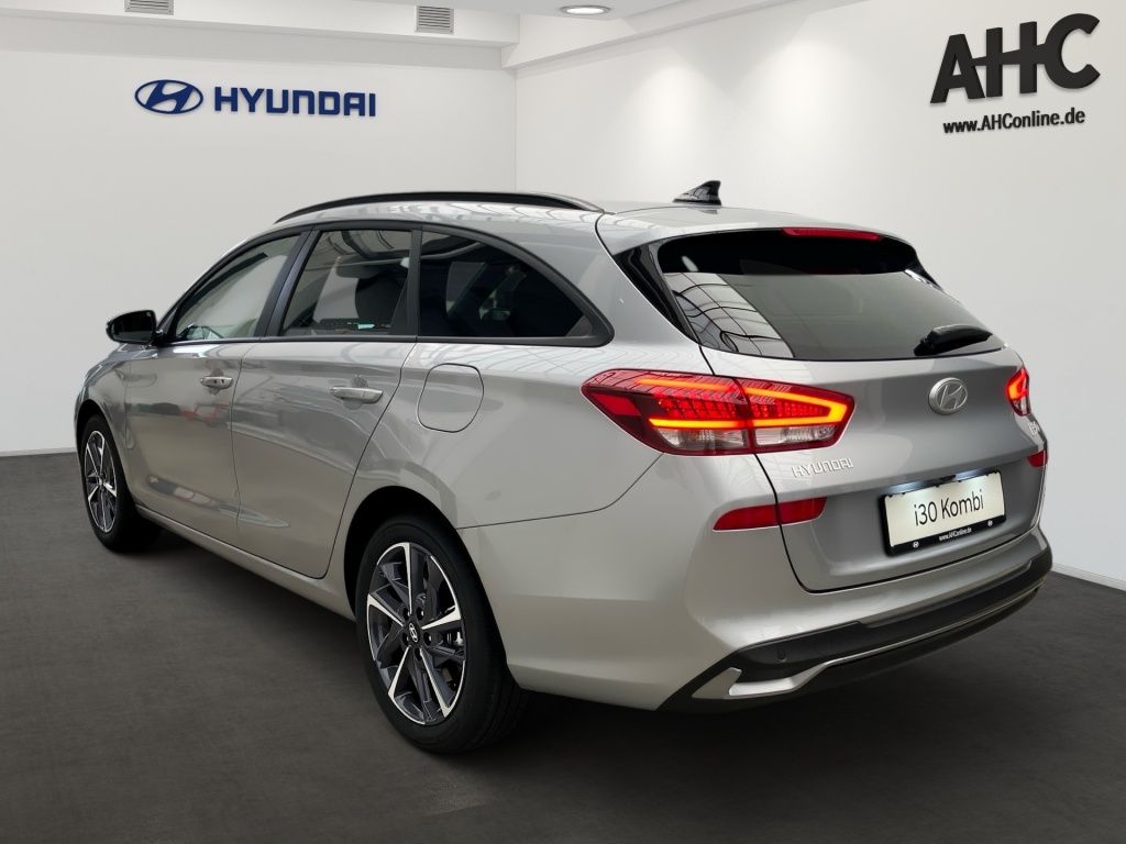 Fahrzeugabbildung Hyundai i30 Kombi 1.6 T-GDI Trend AUT SpurH