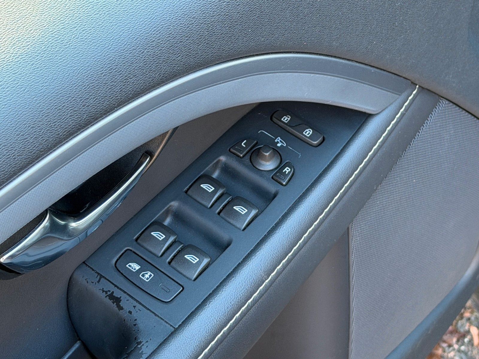 Fahrzeugabbildung Volvo V70 D4 Linje Svart *Allwetter*Bi-Xenon*Standhzg*