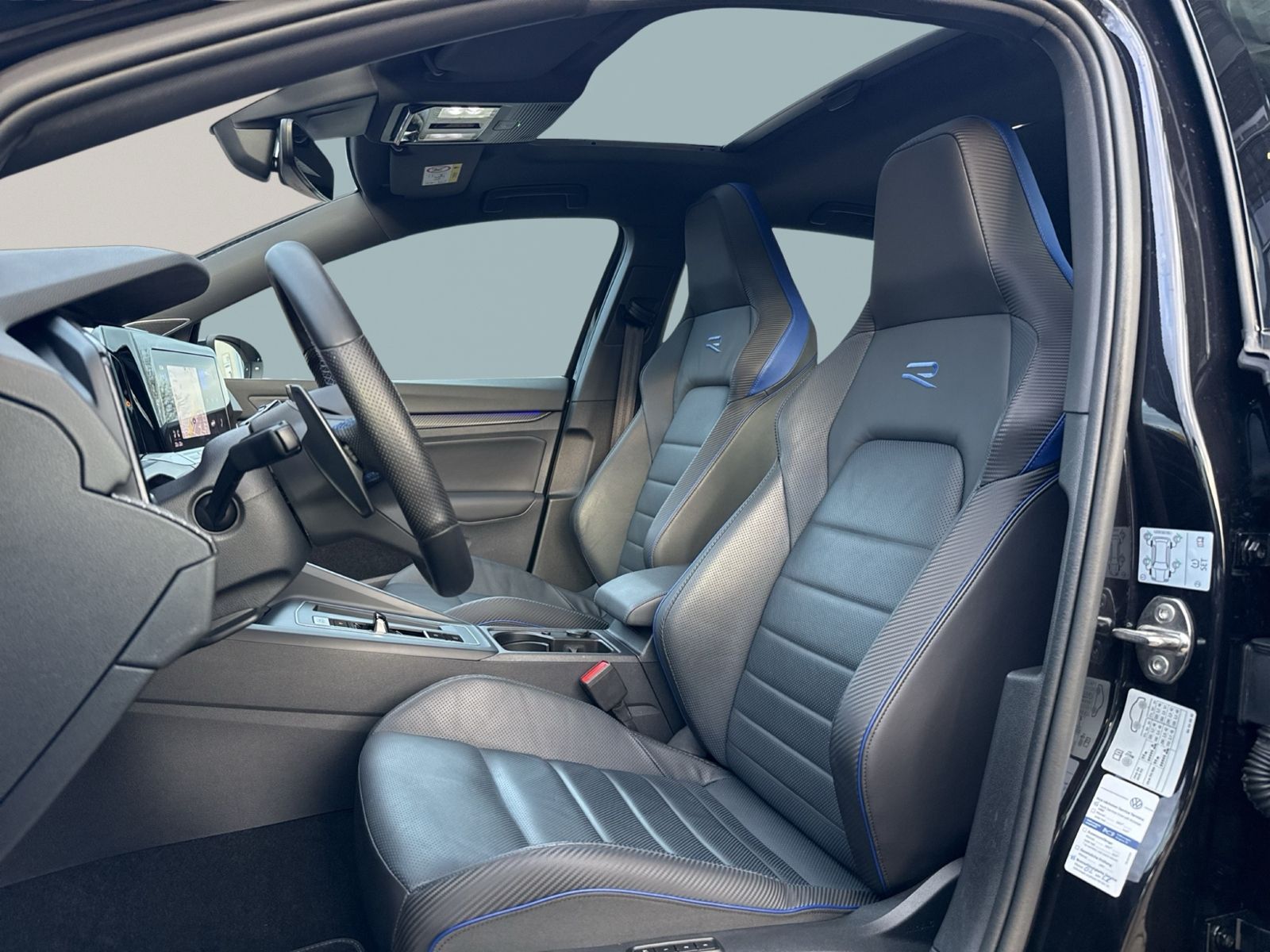 Golf VIII R, Pano, Nappa, Akra, DCC, BlackStyle