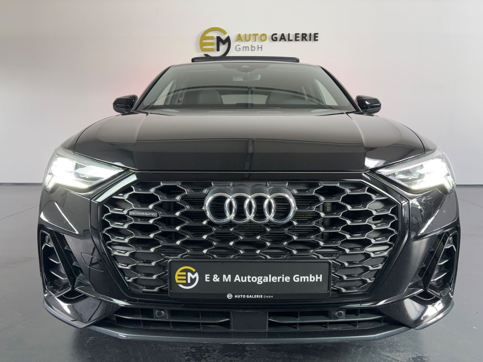 Audi Q3 Sportback 40 TFSI qu S line Pano Kam AHK blac foto 9