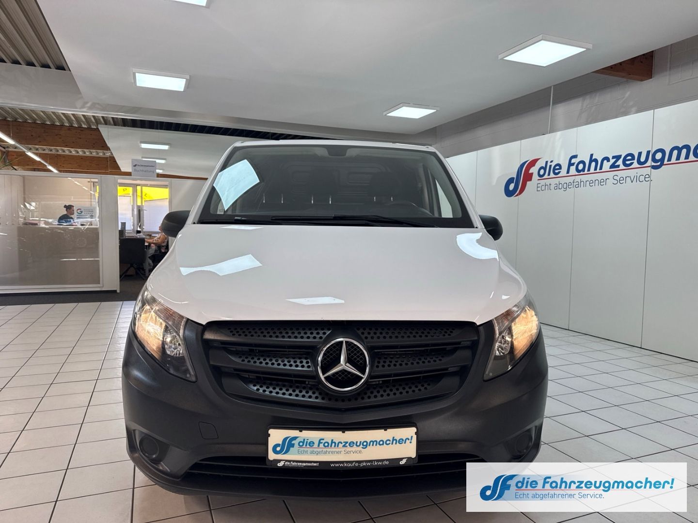 Fahrzeugabbildung Mercedes-Benz Vito Kasten 111 CDI WORKER FWD kompakt BlueTEC T