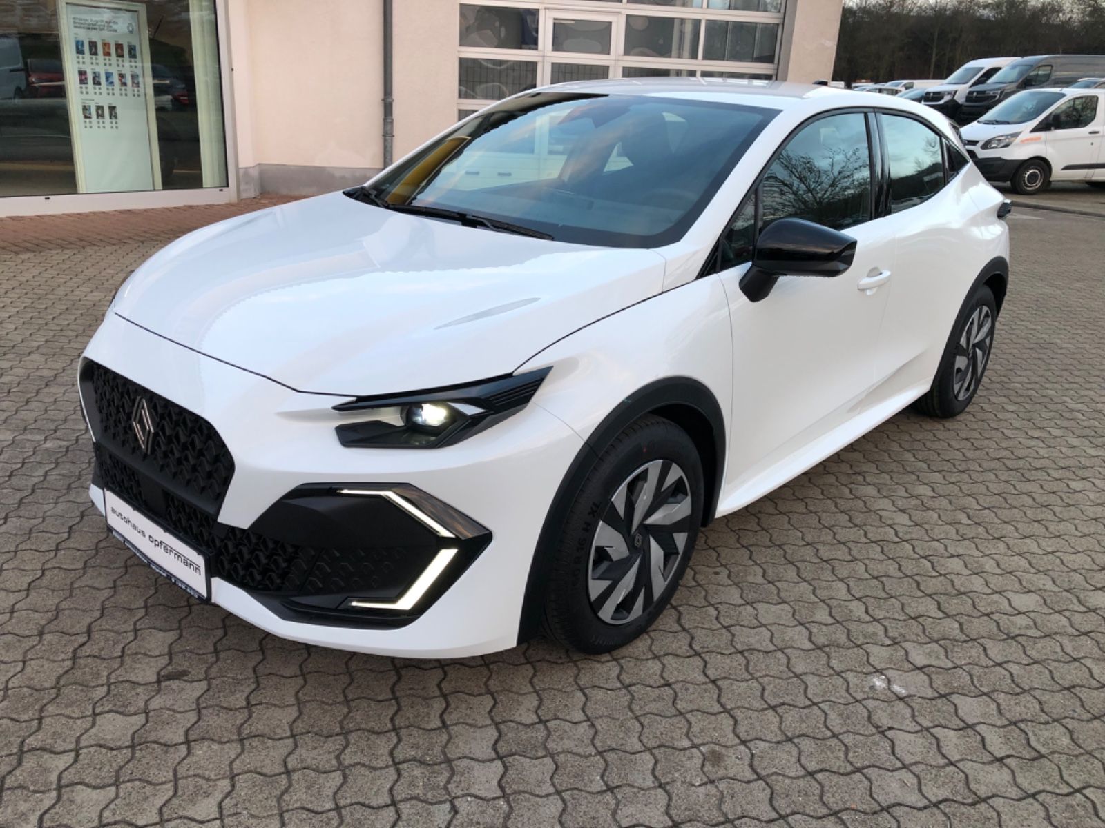 Renault Clio VI 160 E-Tech Full Hybrid Evolution