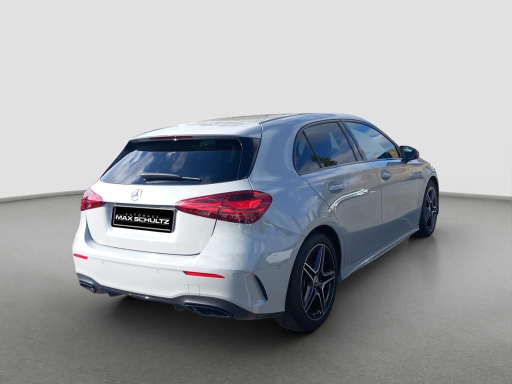 Fahrzeugabbildung Mercedes-Benz A 200 Kompaktlimousine AMG Line*Night Paket*LED