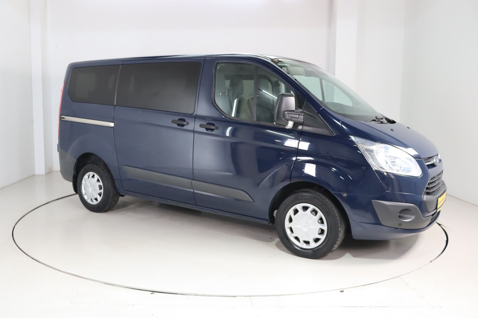 Fahrzeugabbildung Ford Transit Custom Kombi 310 L1 H1 Trend 2.0 EcoBlue