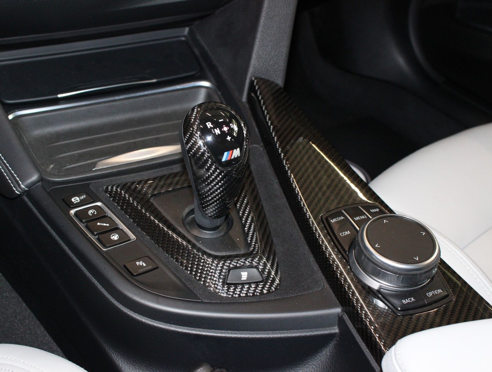 Fahrzeugabbildung BMW M3 LCI Tansanitblau*H&K*HUD*DE*TOP