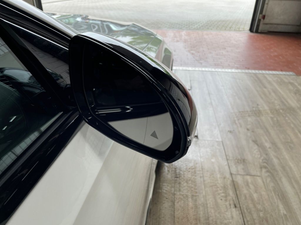 Mercedes-Benz E 300 T de 4matic AMG AMG+MBUX+Burm+Night+AHK foto 19